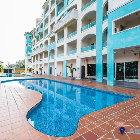 Anylodge Waterfront Marina Island Pangkor Лумут Экстерьер фото