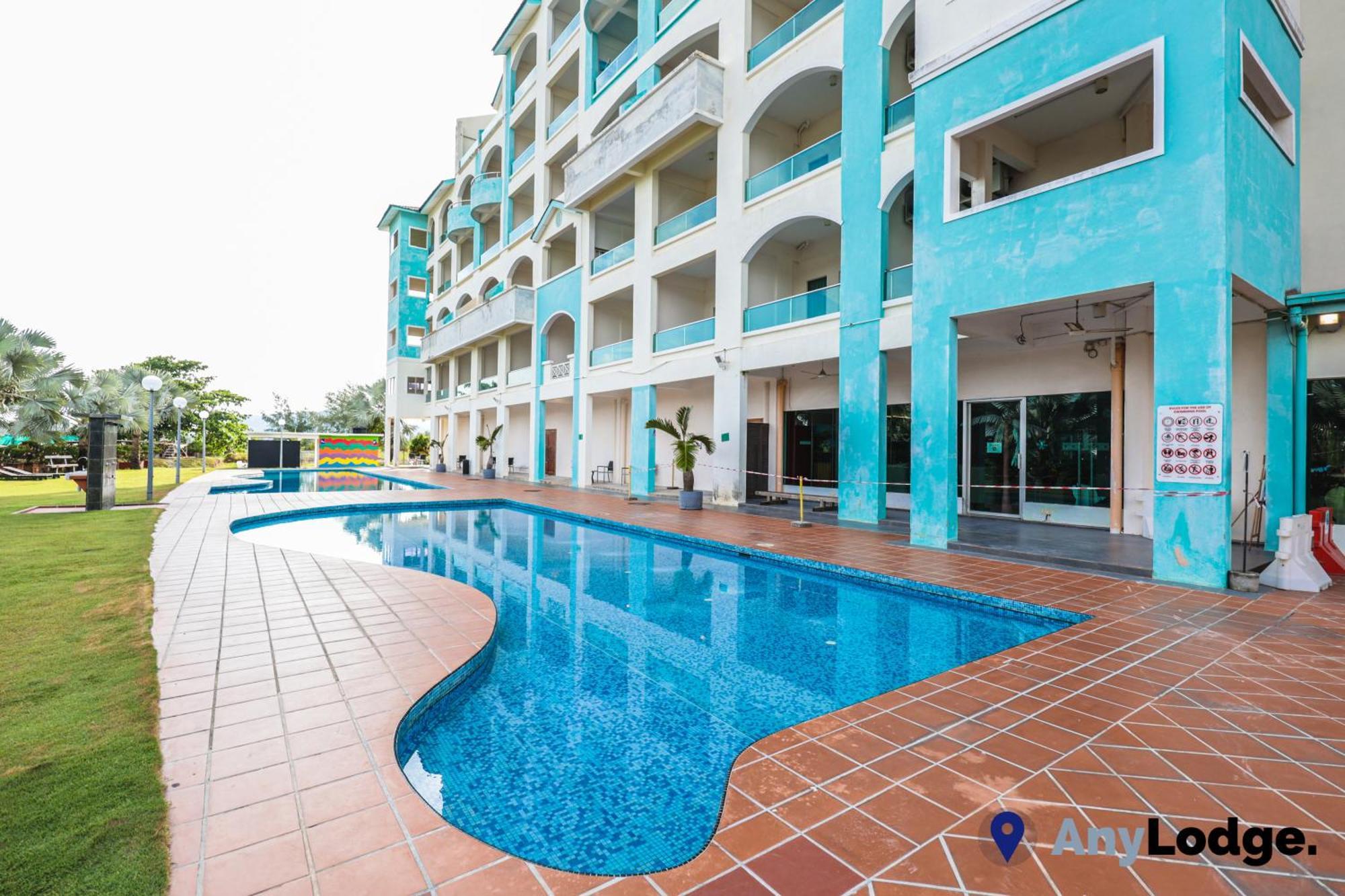 Anylodge Waterfront Marina Island Pangkor Лумут Экстерьер фото
