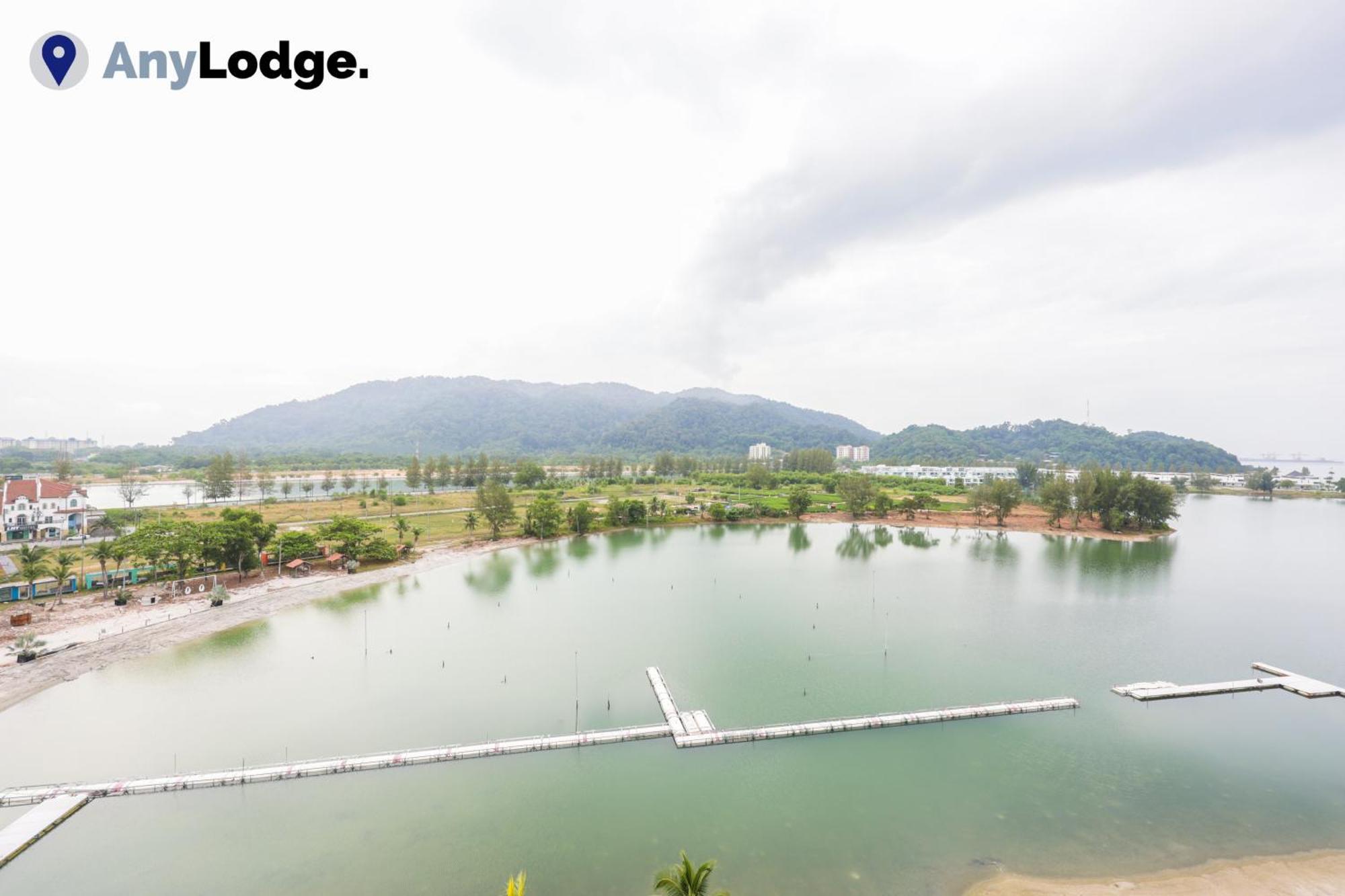 Anylodge Waterfront Marina Island Pangkor Лумут Экстерьер фото