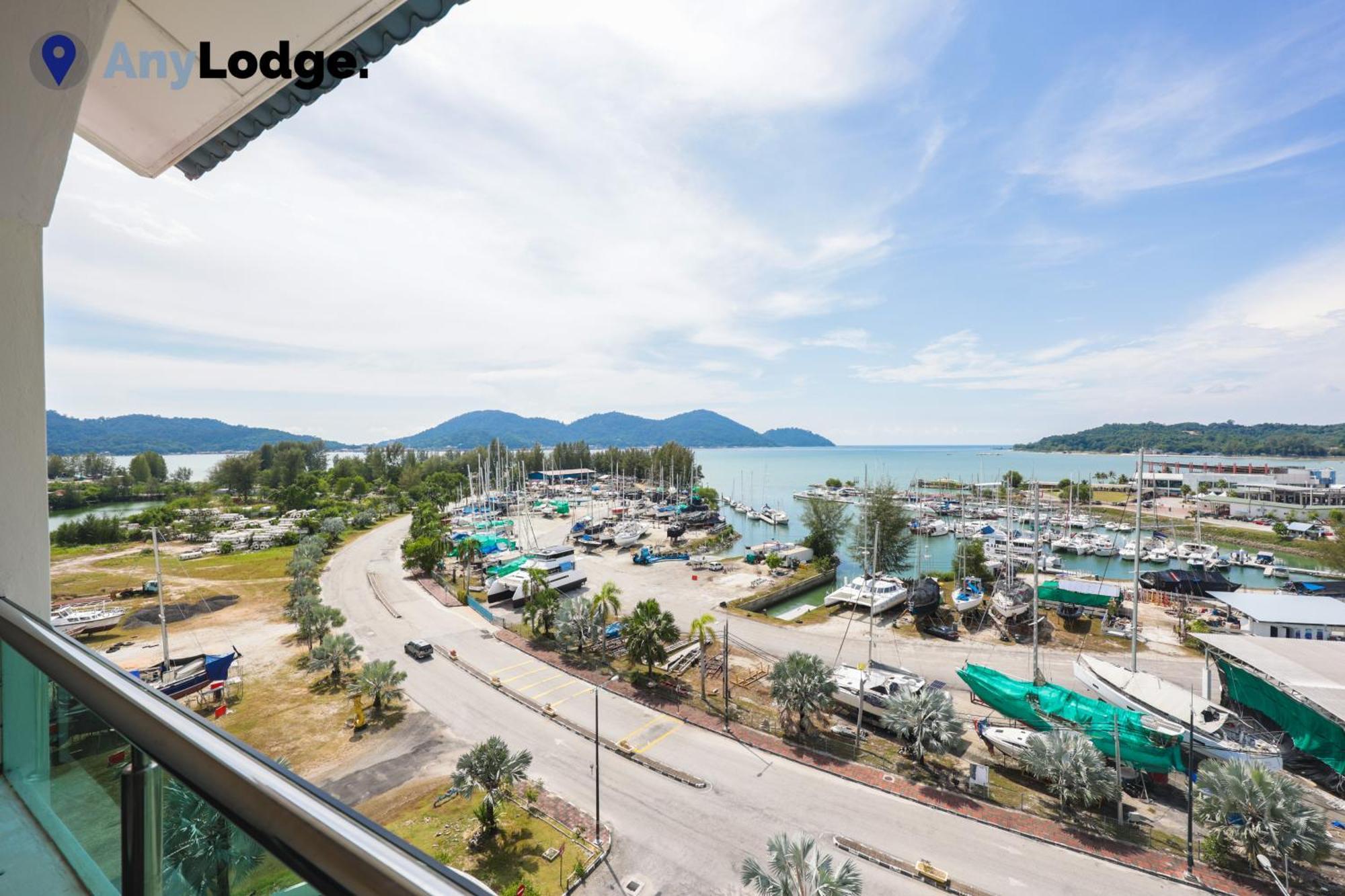 Anylodge Waterfront Marina Island Pangkor Лумут Экстерьер фото