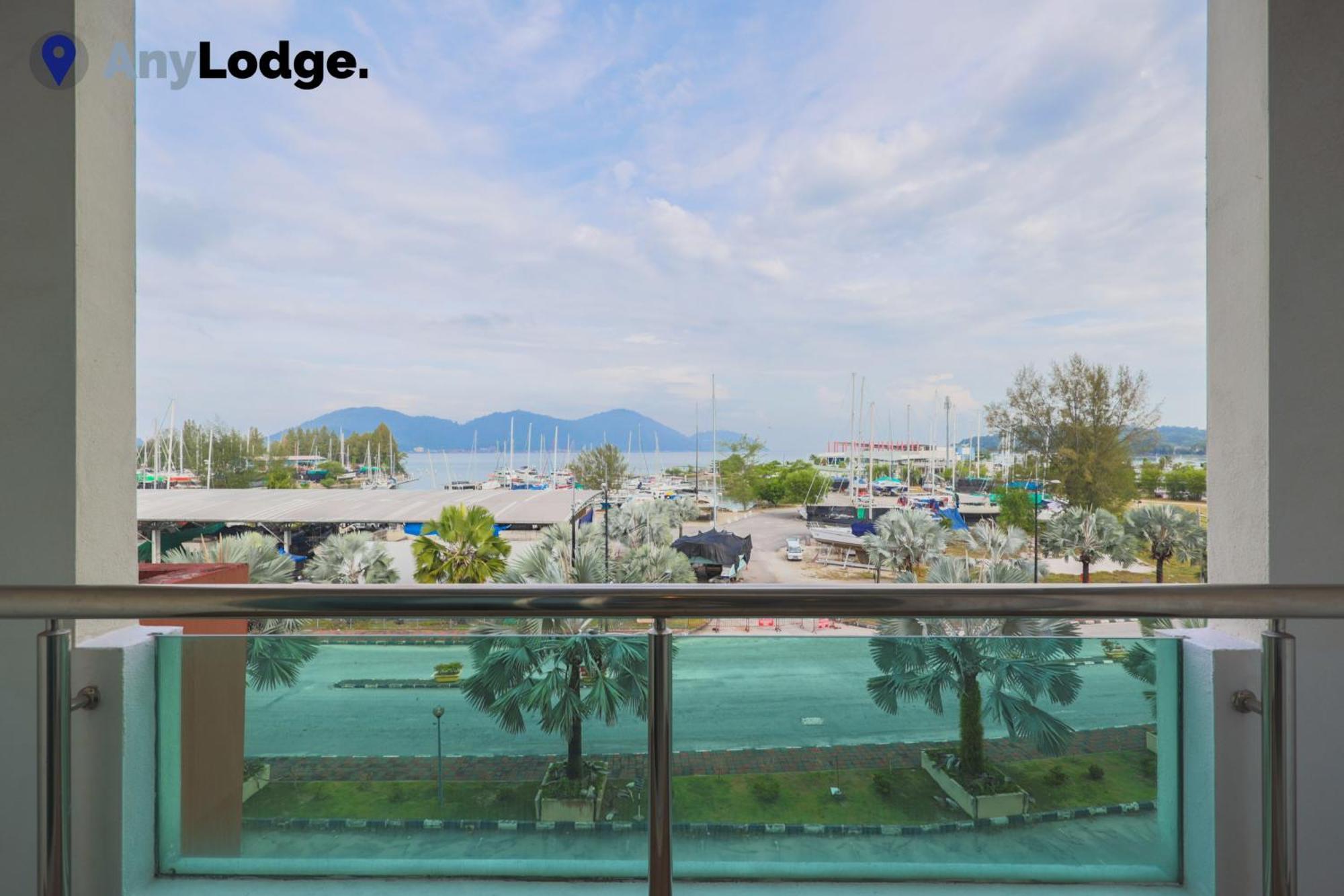 Anylodge Waterfront Marina Island Pangkor Лумут Экстерьер фото