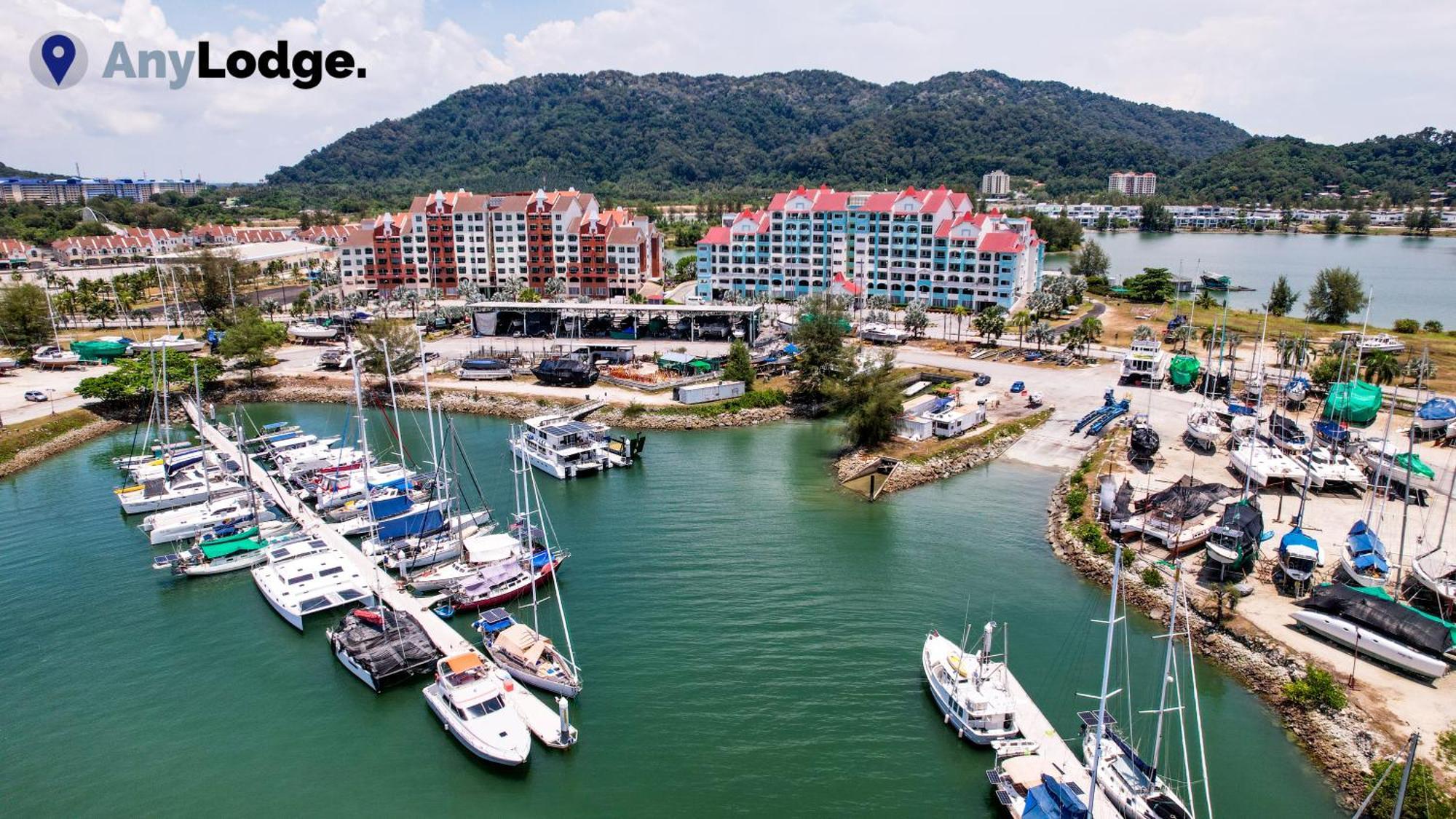 Anylodge Waterfront Marina Island Pangkor Лумут Экстерьер фото