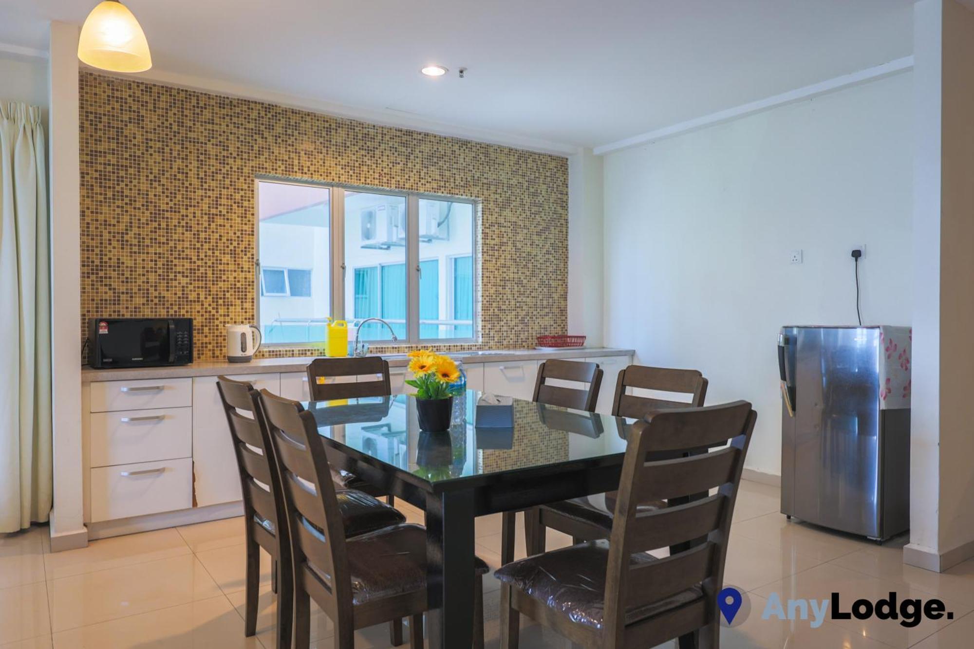 Anylodge Waterfront Marina Island Pangkor Лумут Экстерьер фото