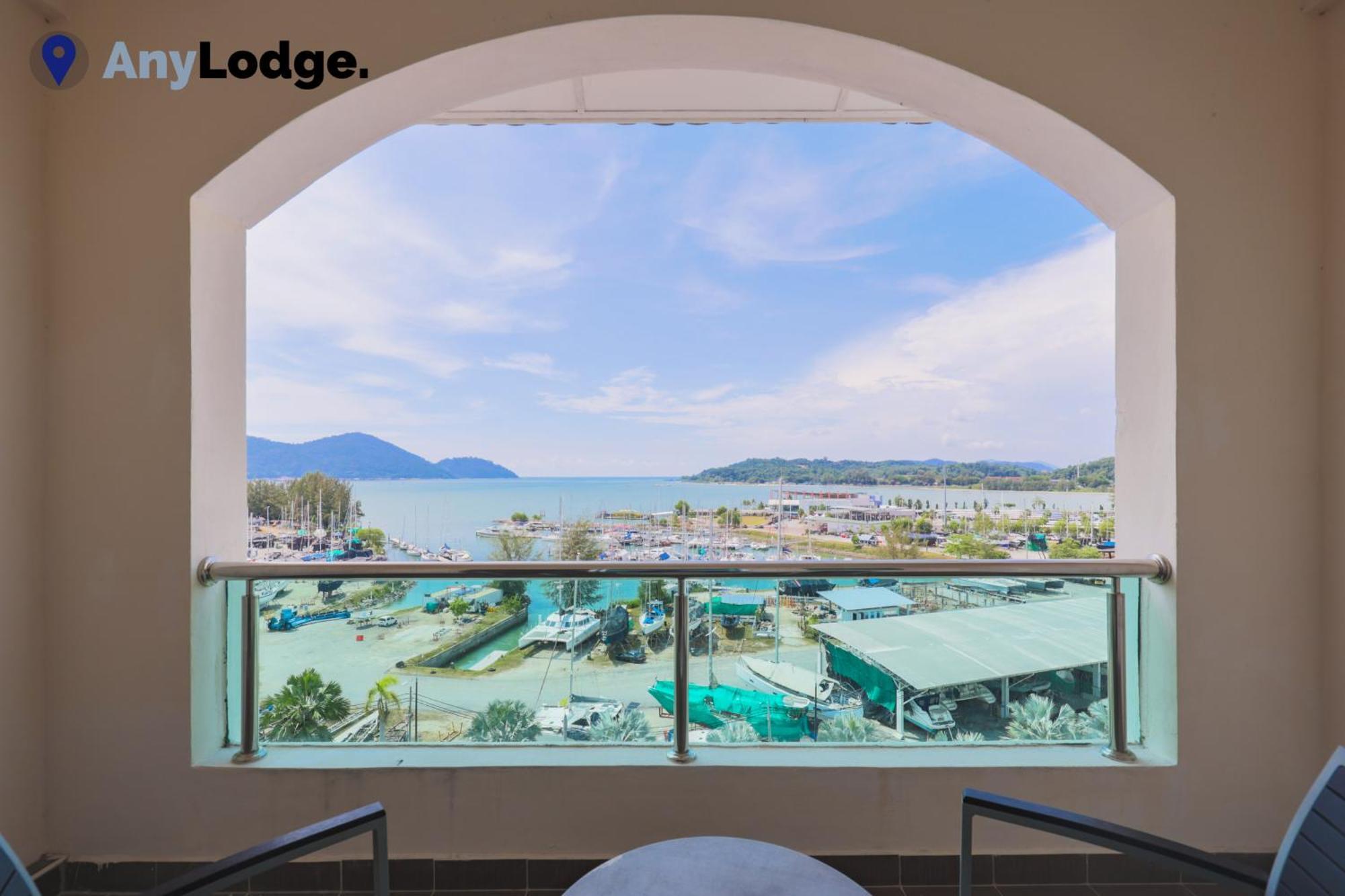Anylodge Waterfront Marina Island Pangkor Лумут Номер фото